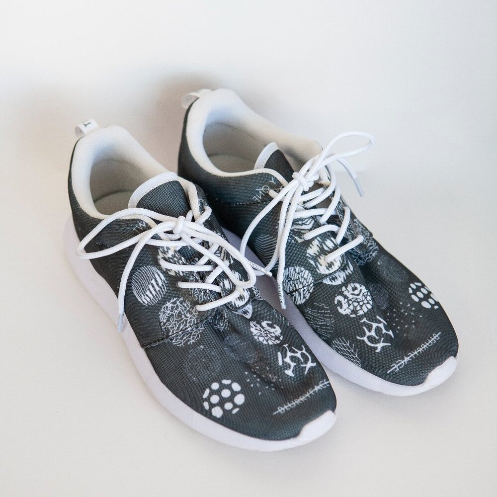 Black and White Blurryface Tennis Shoes - Size 9